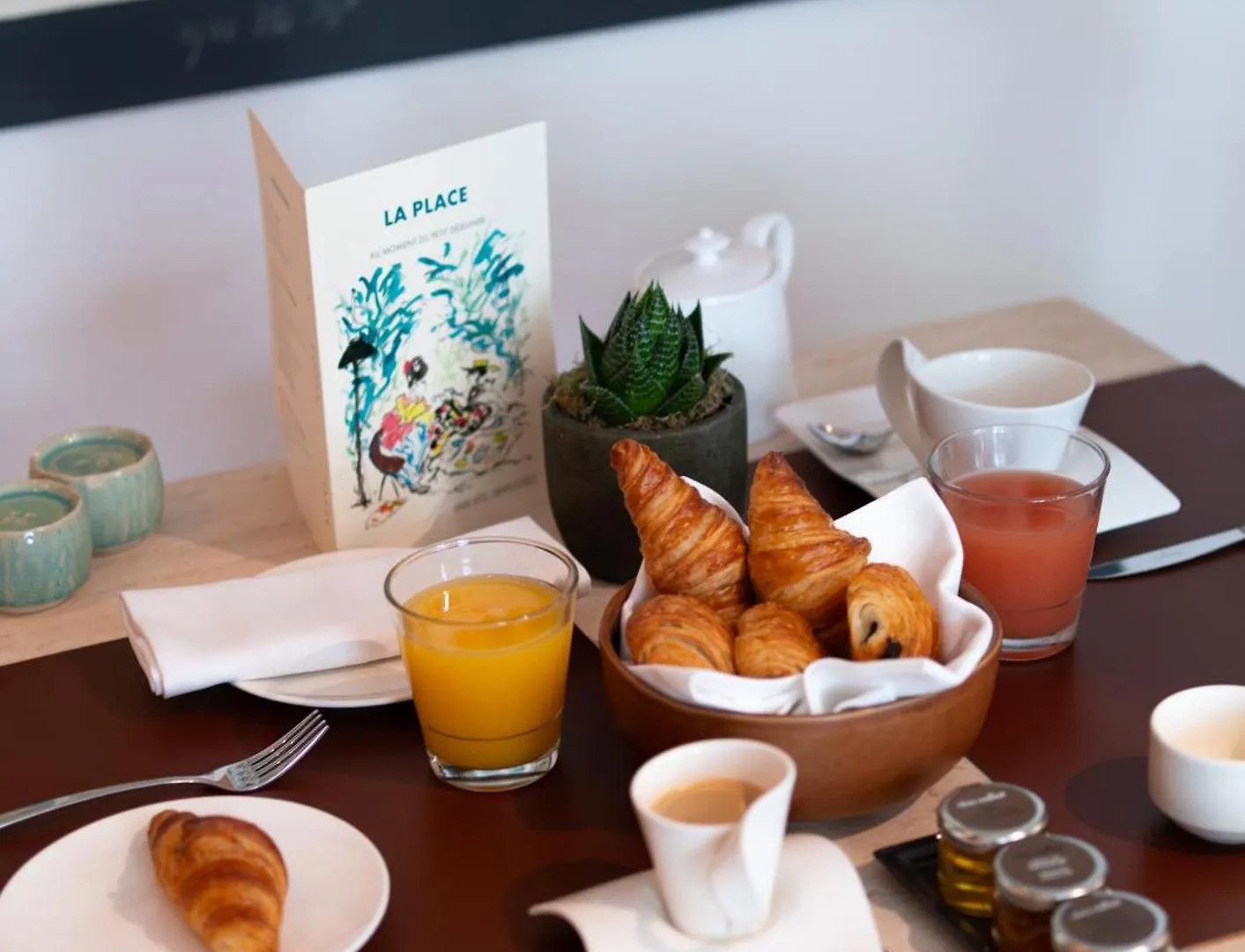 Hotell Grand Champs-elysees