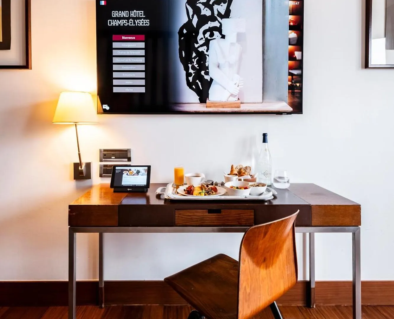 Radisson Blu Champs-elysées, 5*