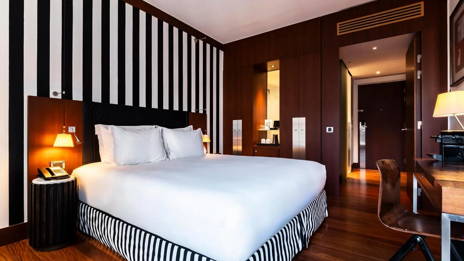 Radisson Blu Champs-elysées, 5*