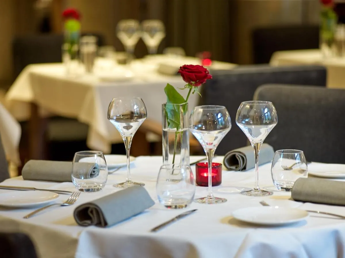 Hotel Grand Champs-elysees
