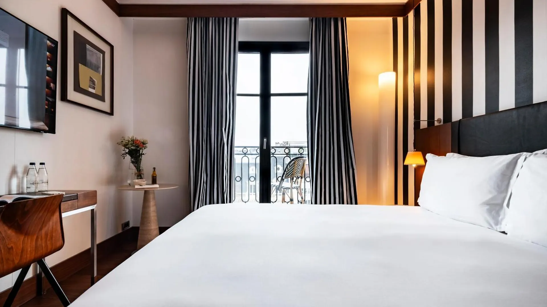 Hotel Grand Champs-elysees Paris