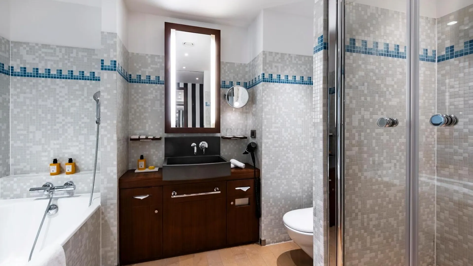 Grand Champs-elysees Hotel Paris